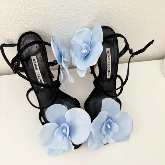 Reworked Manolo Blahnik orchid heels - Picture 4 of 6